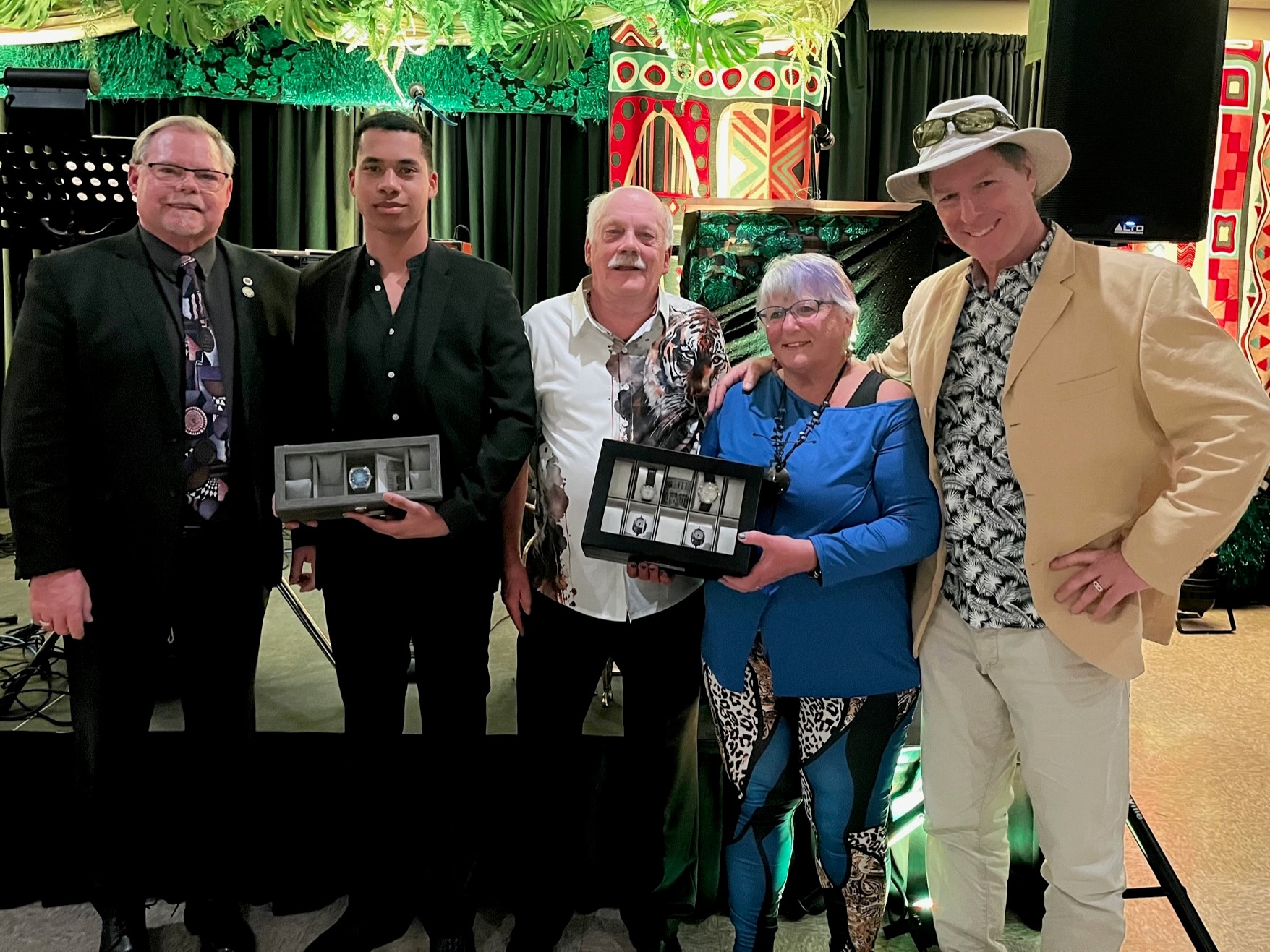 Pictures L to R:  South Stormont Mayor Bryan McGillis, 2023 Youth Volunteer Appreciation Recipient Treyson Garner, Co-Recipients of the 2023 Fran Laflamme Volunteers of the Year Award Richard Waldroff and Gloria Waldroff, and Corporate Sponsor of the event Andre Pommier of Pommier Jewelers. 