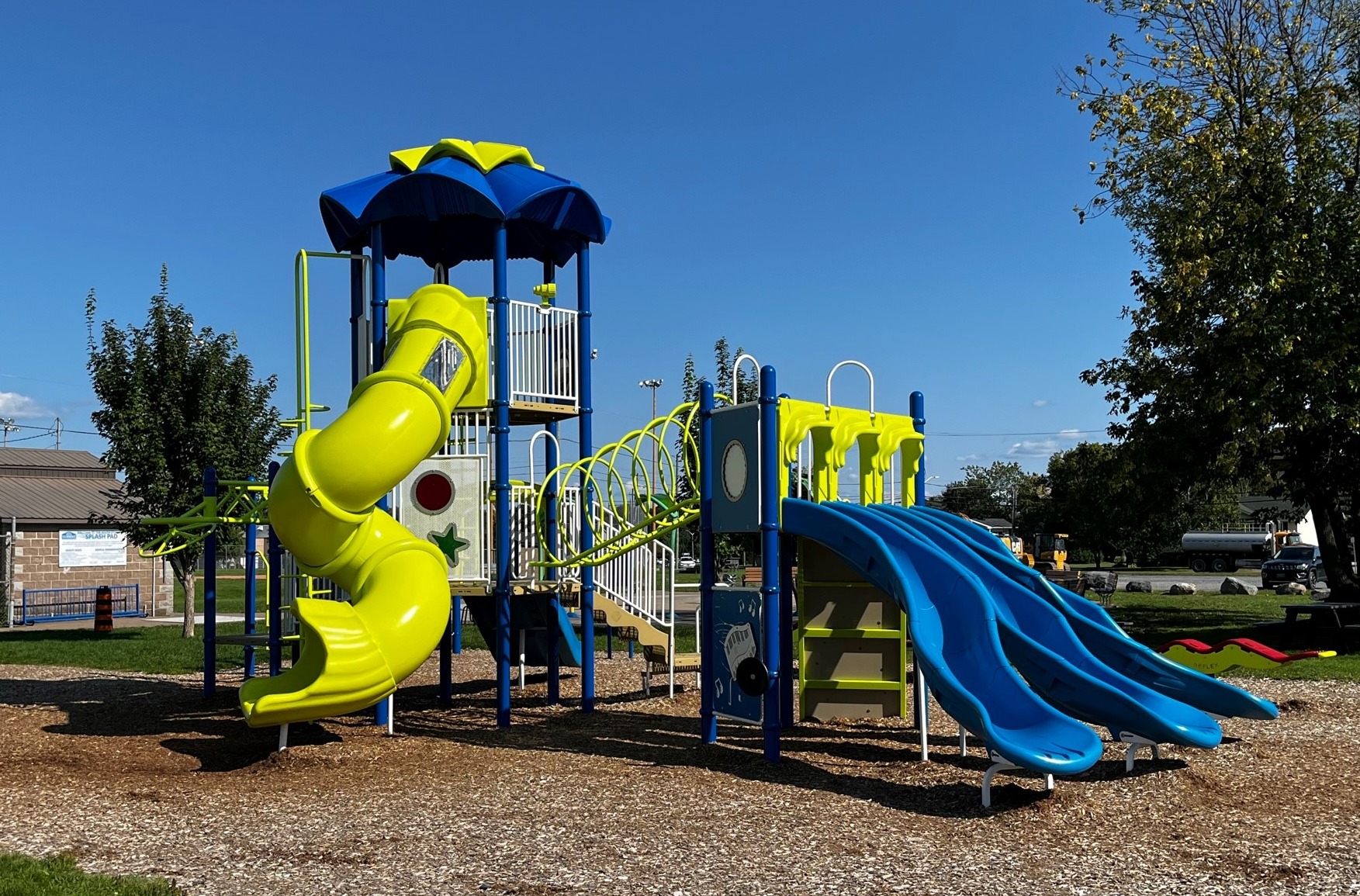 Arnold Bethune Play Structure